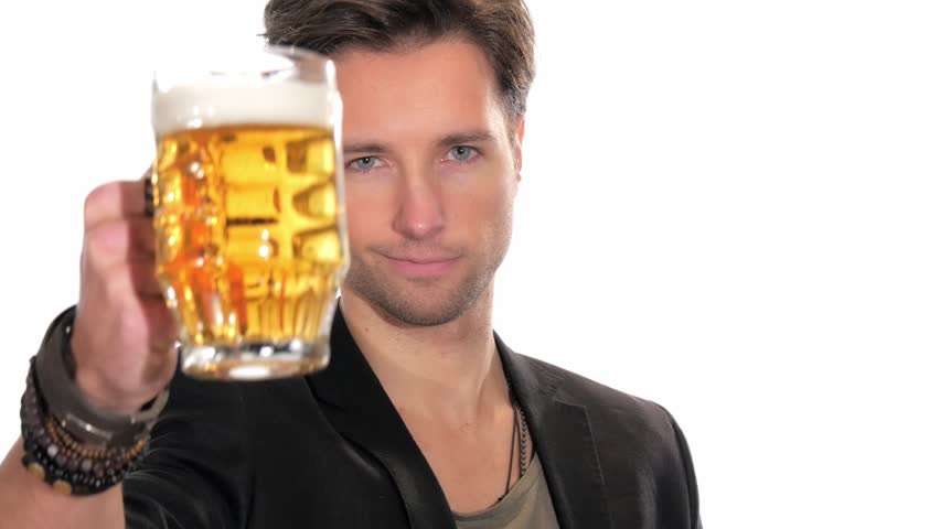 alcohol lowers testosterone